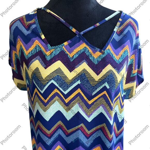 Soprano Small Multicolor Zig Zag Short Sleeve Blouse - Picture 1 of 4